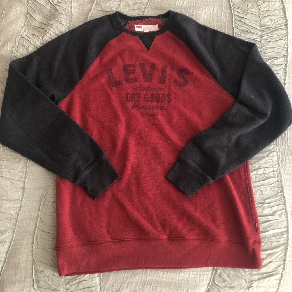 Levi’s Mens sweatshirt. Size small.